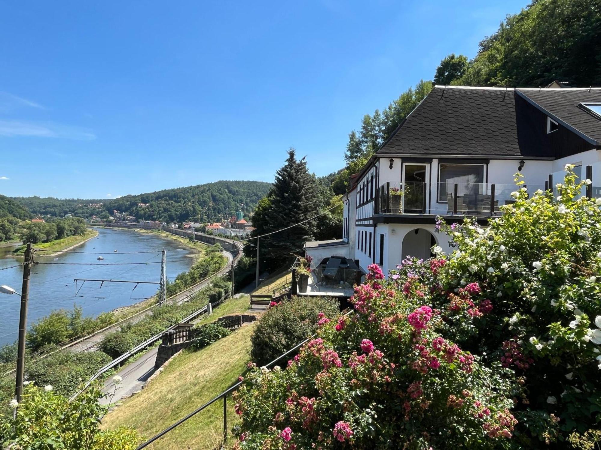 Saechsische-Schweiz-Ferienhaus-Wohnung-1-Mit-Elbblick-Sauna-Und-Kamin 柯尼希施泰因易北 外观 照片